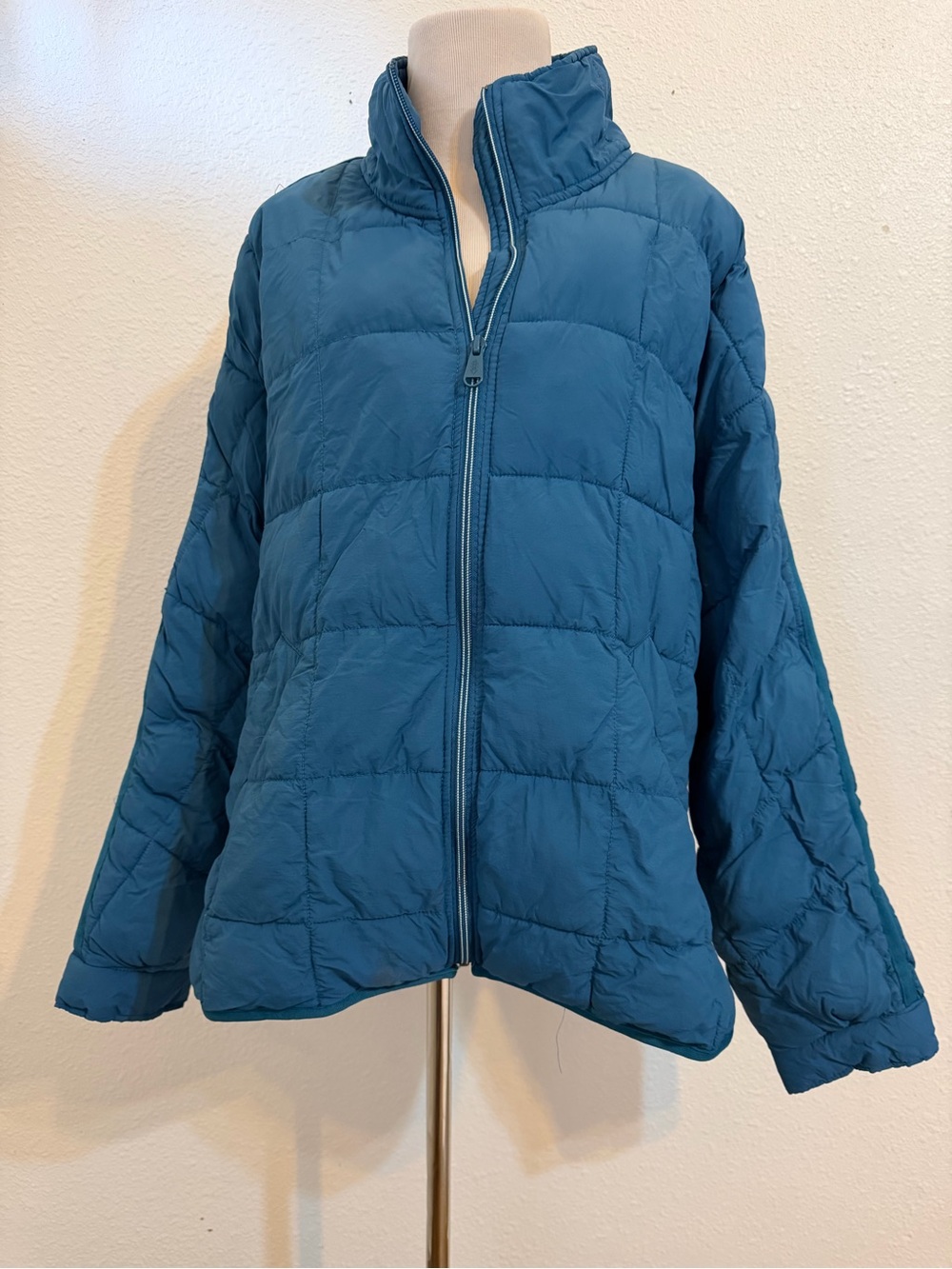 Free People Movement PippaPackable TealBlue Quilted PufferJacket oversized stain - Picture 6 of 16